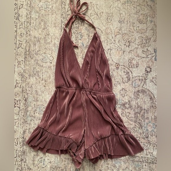 Romper - Picture 2 of 3